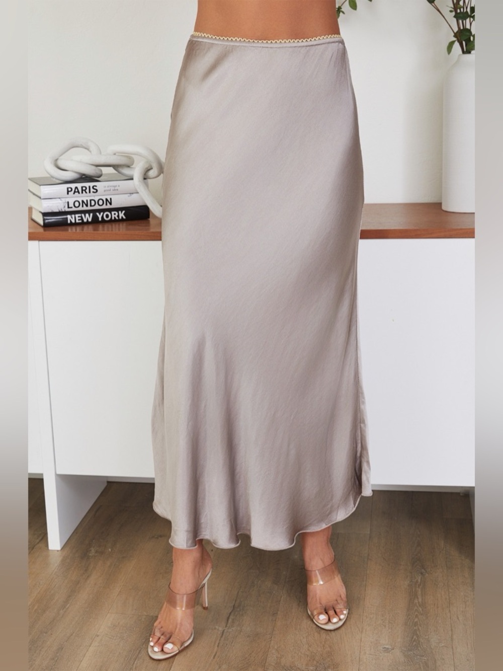 (9298/235110-MOCHA) SOLID ELASTIC LACE TRIM WAIST SILKY VISCOSE MAXI SKIRT
